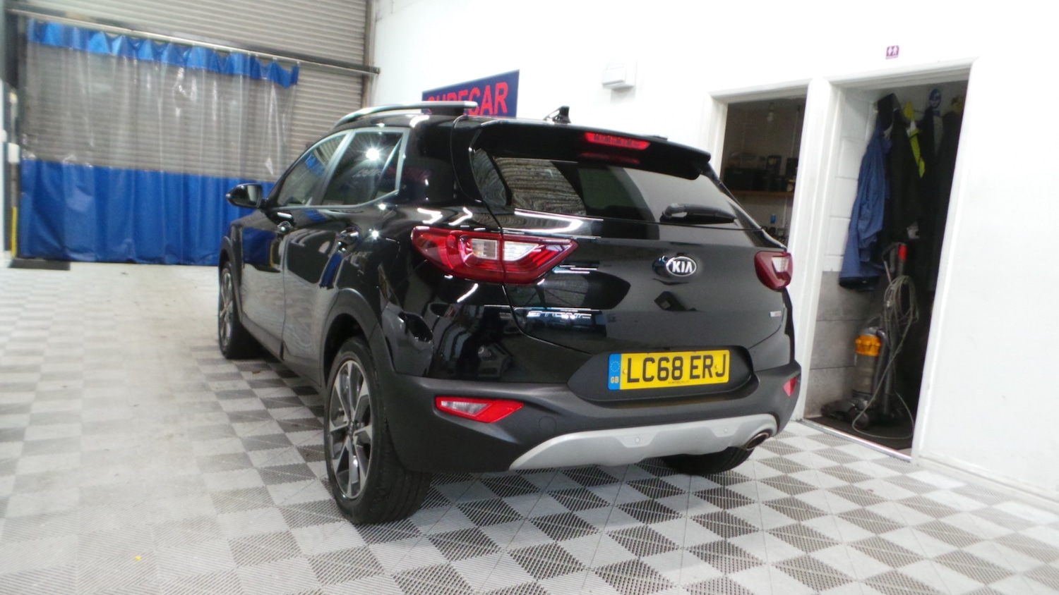 Used Kia Stonic 2018 for sale - 76412123: Photo 23