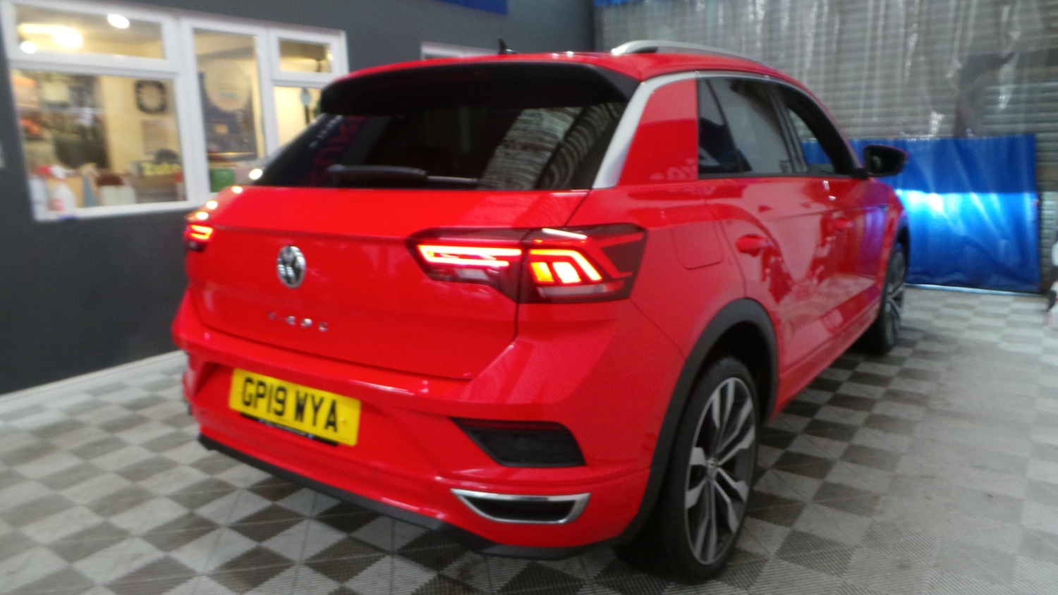 Used Volkswagen T-Roc 2019 for sale - 77519578: Photo 3