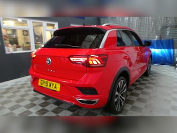 Used Volkswagen T-Roc 2019 for sale - 77519578: Photo