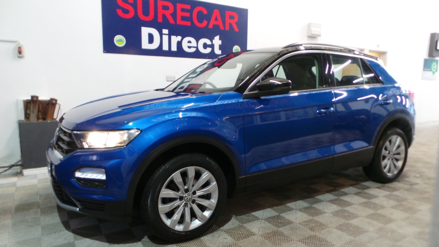 Used Volkswagen T-Roc 2018 for sale - 77148936: Photo 1