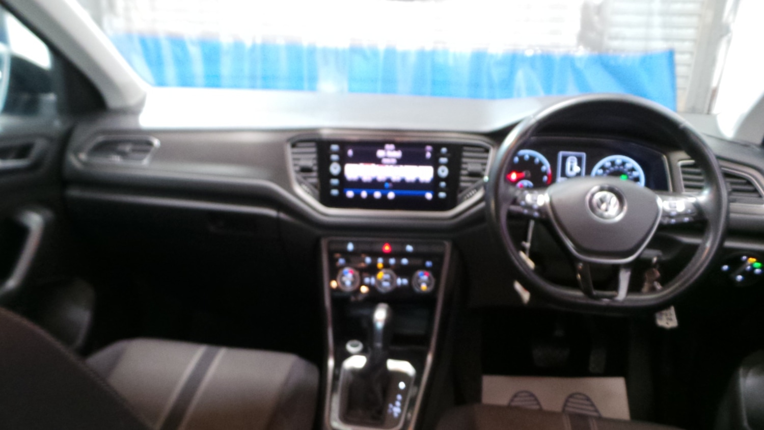 Used Volkswagen T-Roc 2018 for sale - 77148936: Photo 18