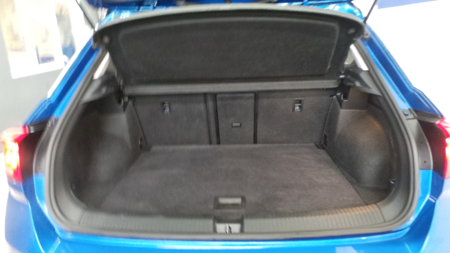 Used Volkswagen T-Roc 2018 for sale - 77148936: Photo 4