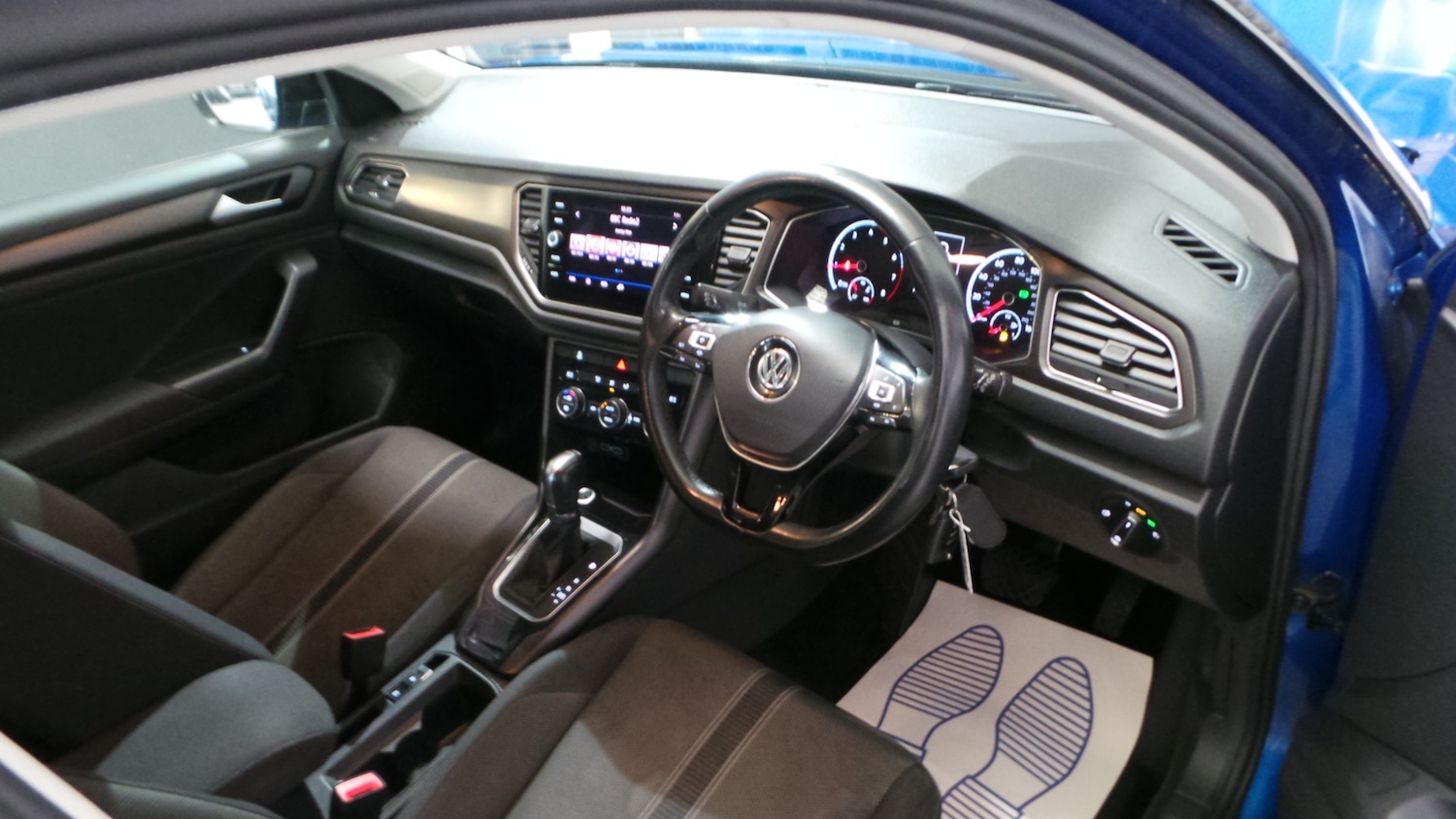 Used Volkswagen T-Roc 2018 for sale - 77148936: Photo 5