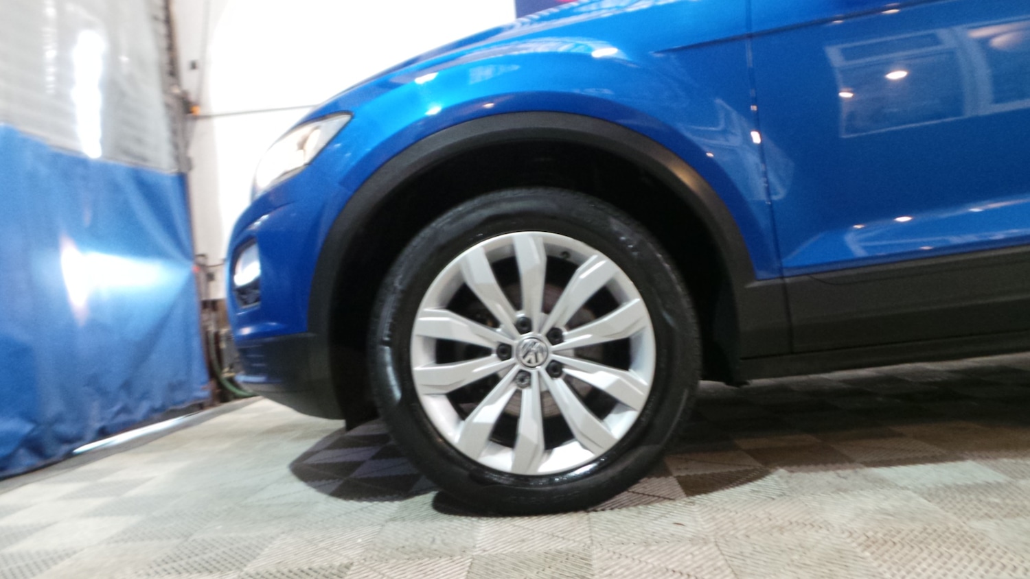 Used Volkswagen T-Roc 2018 for sale - 77148936: Photo 6