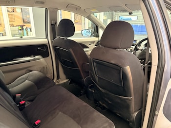 Used Mitsubishi Grandis 2009 for sale - 79216137: Photo
