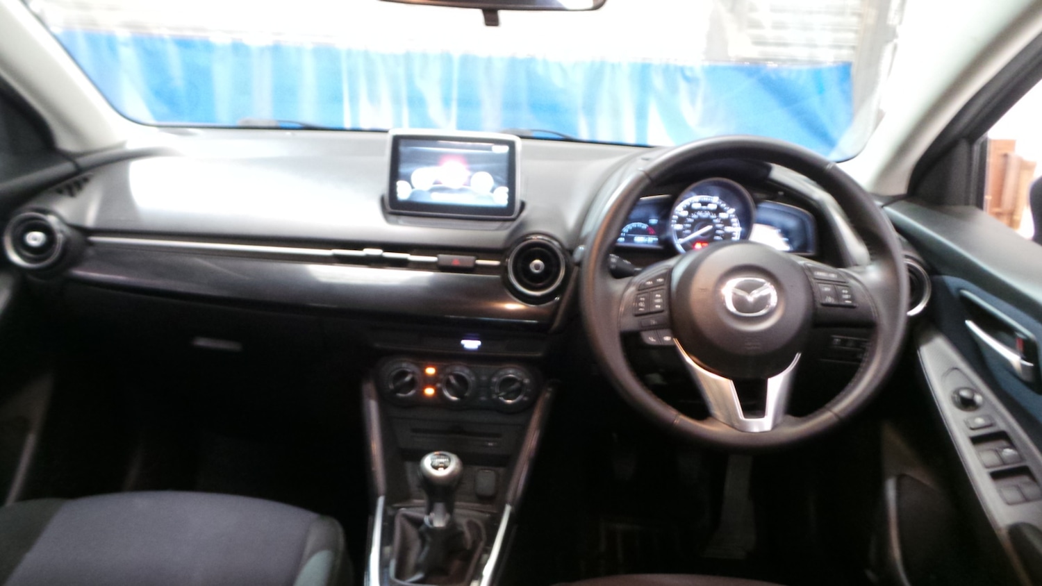 Used Mazda Mazda2 2015 for sale - 76491059: Photo 26