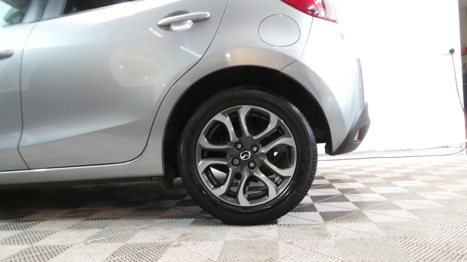 Used Mazda Mazda2 2015 for sale - 76491059: Photo 6