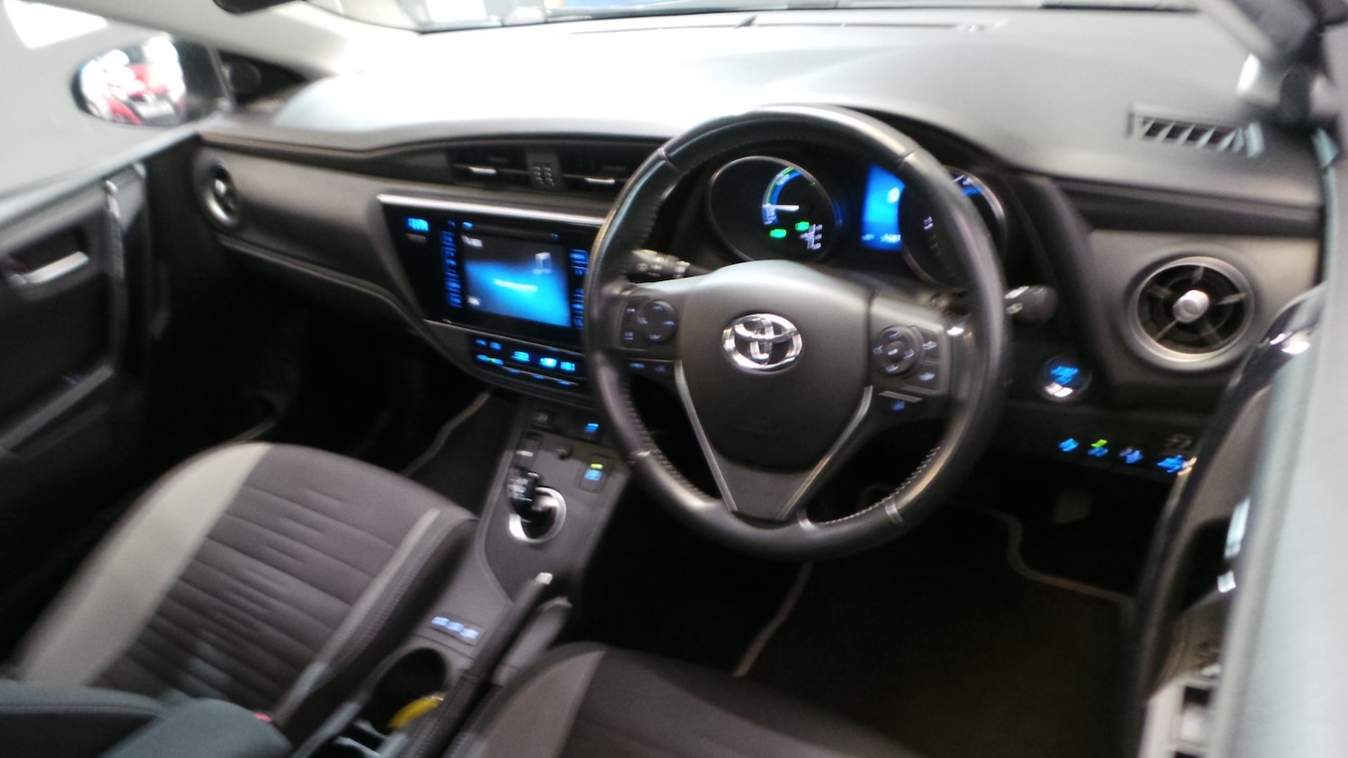 Used Toyota Auris 2018 for sale - 76706648: Photo 30