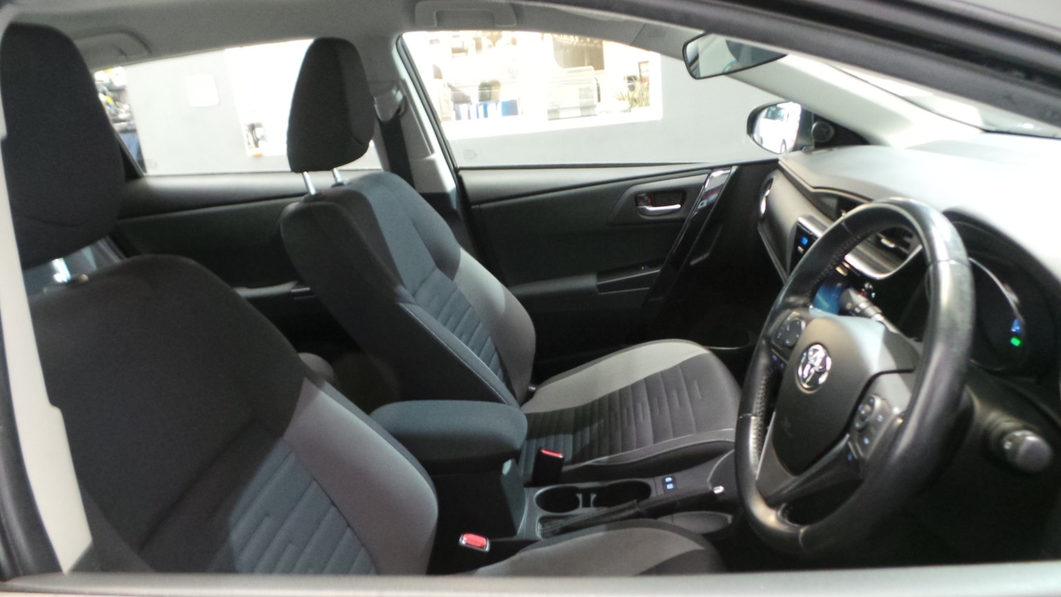 Used Toyota Auris 2018 for sale - 76706648: Photo 33