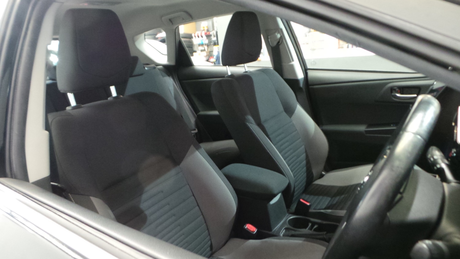 Used Toyota Auris 2018 for sale - 76706648: Photo 34