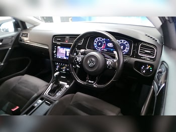 Used Volkswagen Golf 2020 for sale - 76363458: Photo