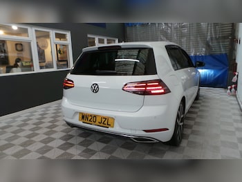 Used Volkswagen Golf 2020 for sale - 76363458: Photo