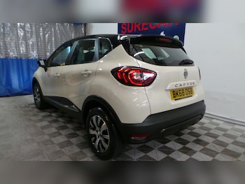 Used Renault Captur 2018 for sale - 75251052: Photo