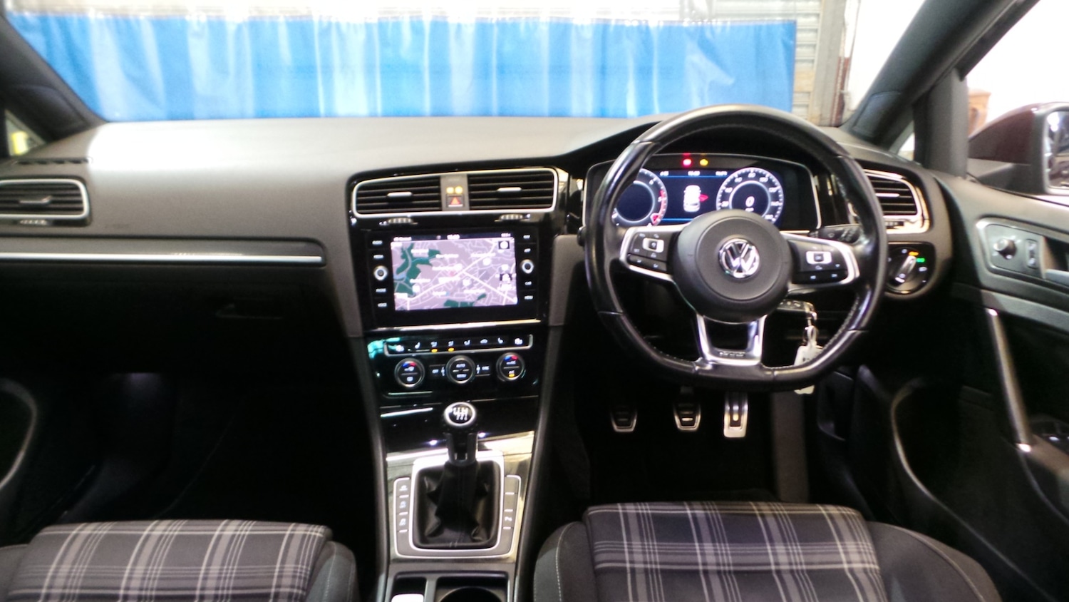 Used Volkswagen Golf 2017 for sale - 77917607: Photo 4