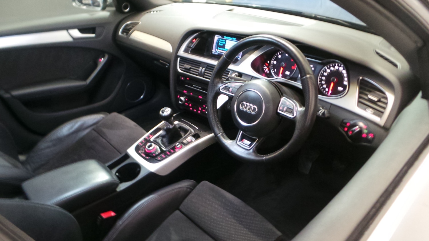 Used Audi A4 2012 for sale - 77617388: Photo 3