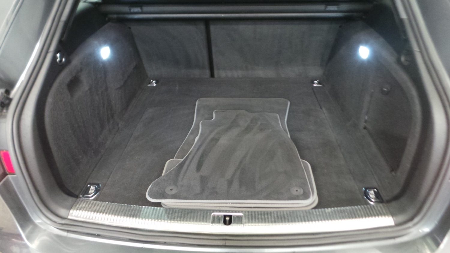 Used Audi A4 2012 for sale - 77617388: Photo 9