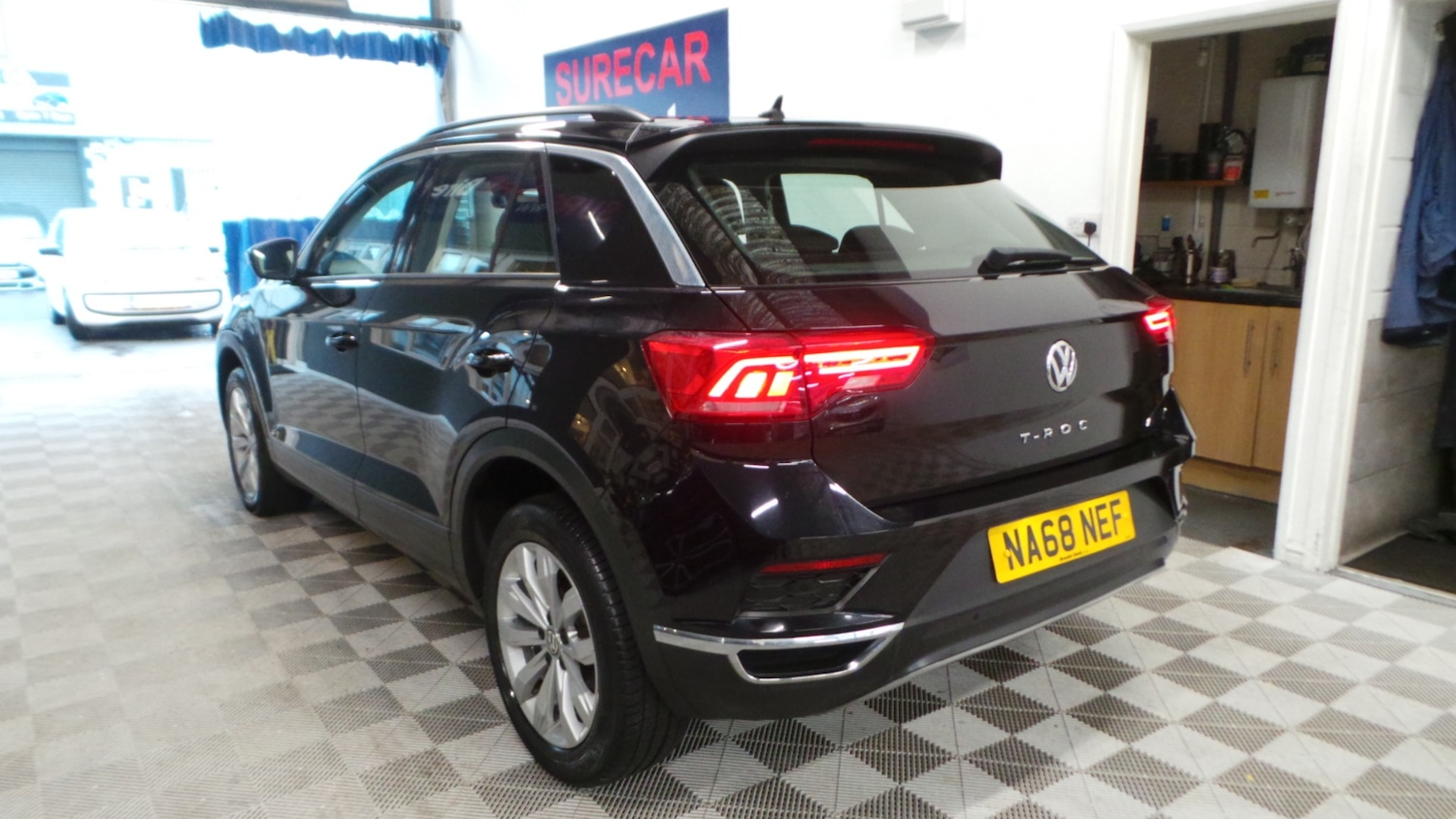 Used Volkswagen T-Roc 2018 for sale - 76918209: Photo 11