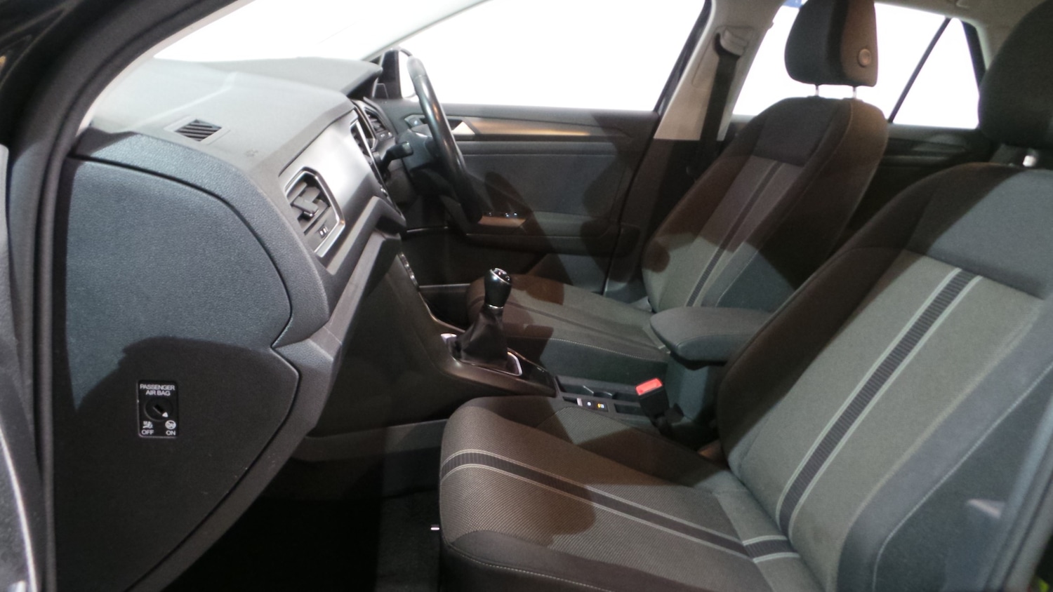 Used Volkswagen T-Roc 2018 for sale - 76918209: Photo 36