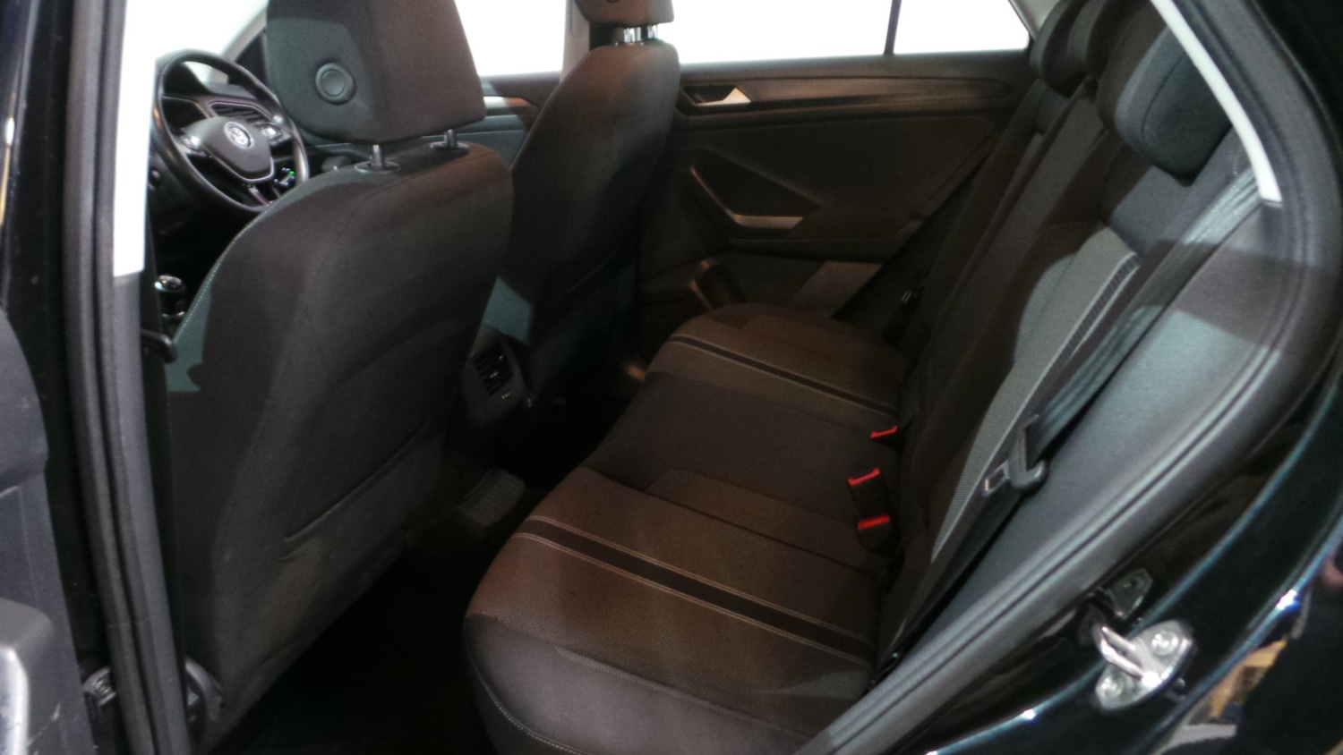 Used Volkswagen T-Roc 2018 for sale - 76918209: Photo 37