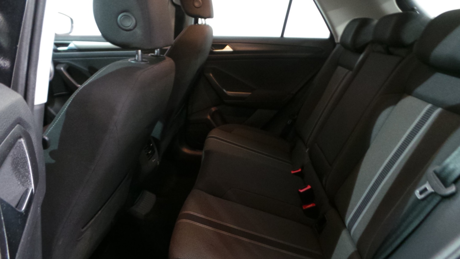 Used Volkswagen T-Roc 2018 for sale - 76918209: Photo 38