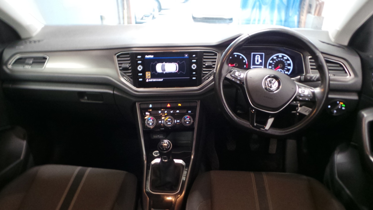 Used Volkswagen T-Roc 2018 for sale - 76918209: Photo 4