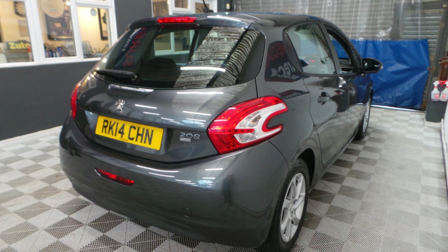 Used Peugeot 208 2014 for sale - 76412212: Photo 15