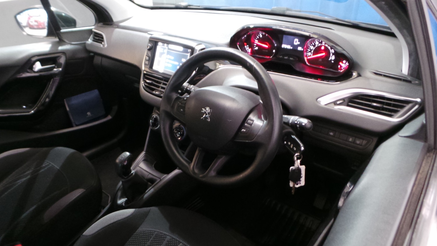 Used Peugeot 208 2014 for sale - 76412212: Photo 18