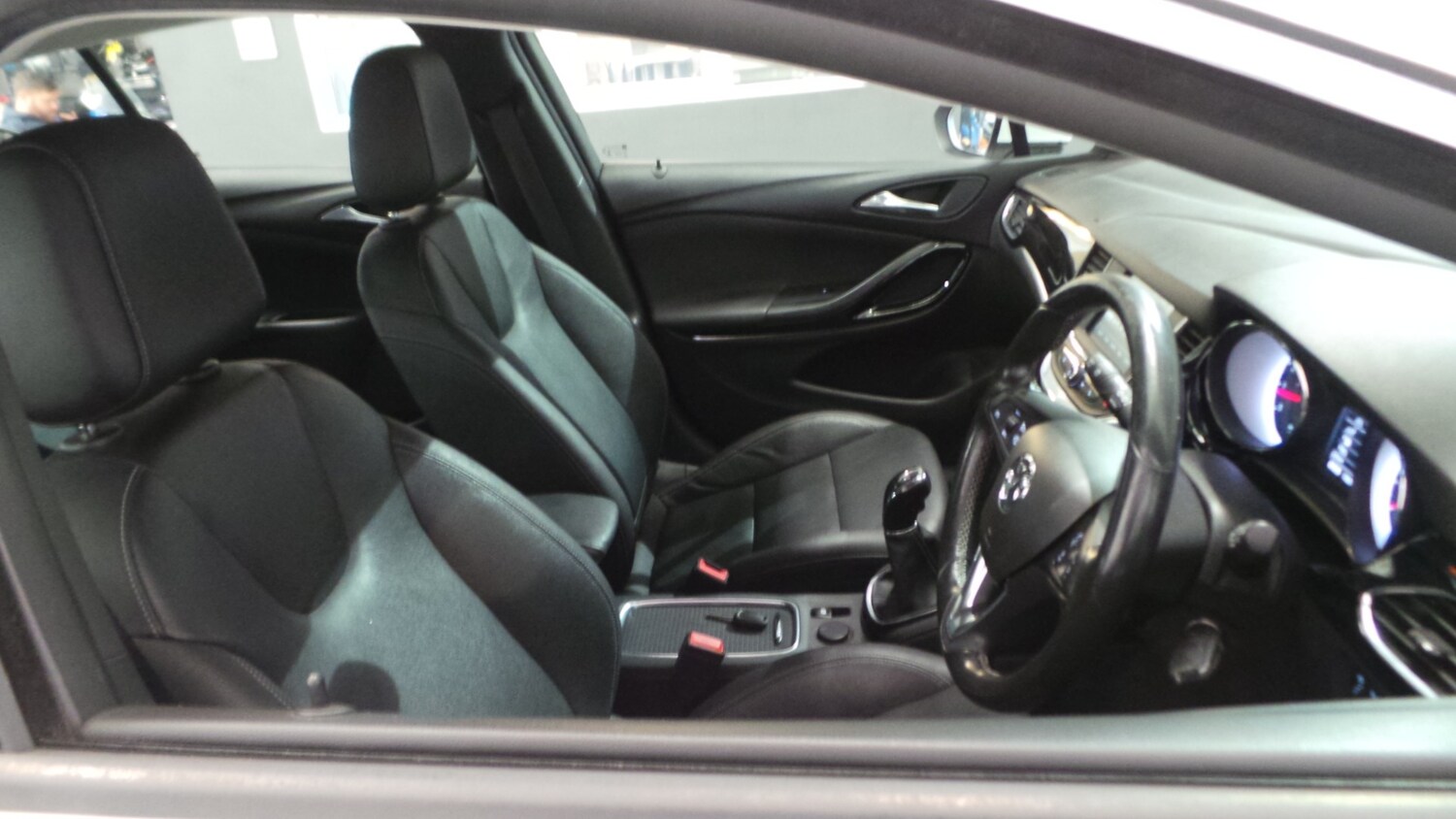 Used Vauxhall Astra 2017 for sale - 76329752: Photo 23