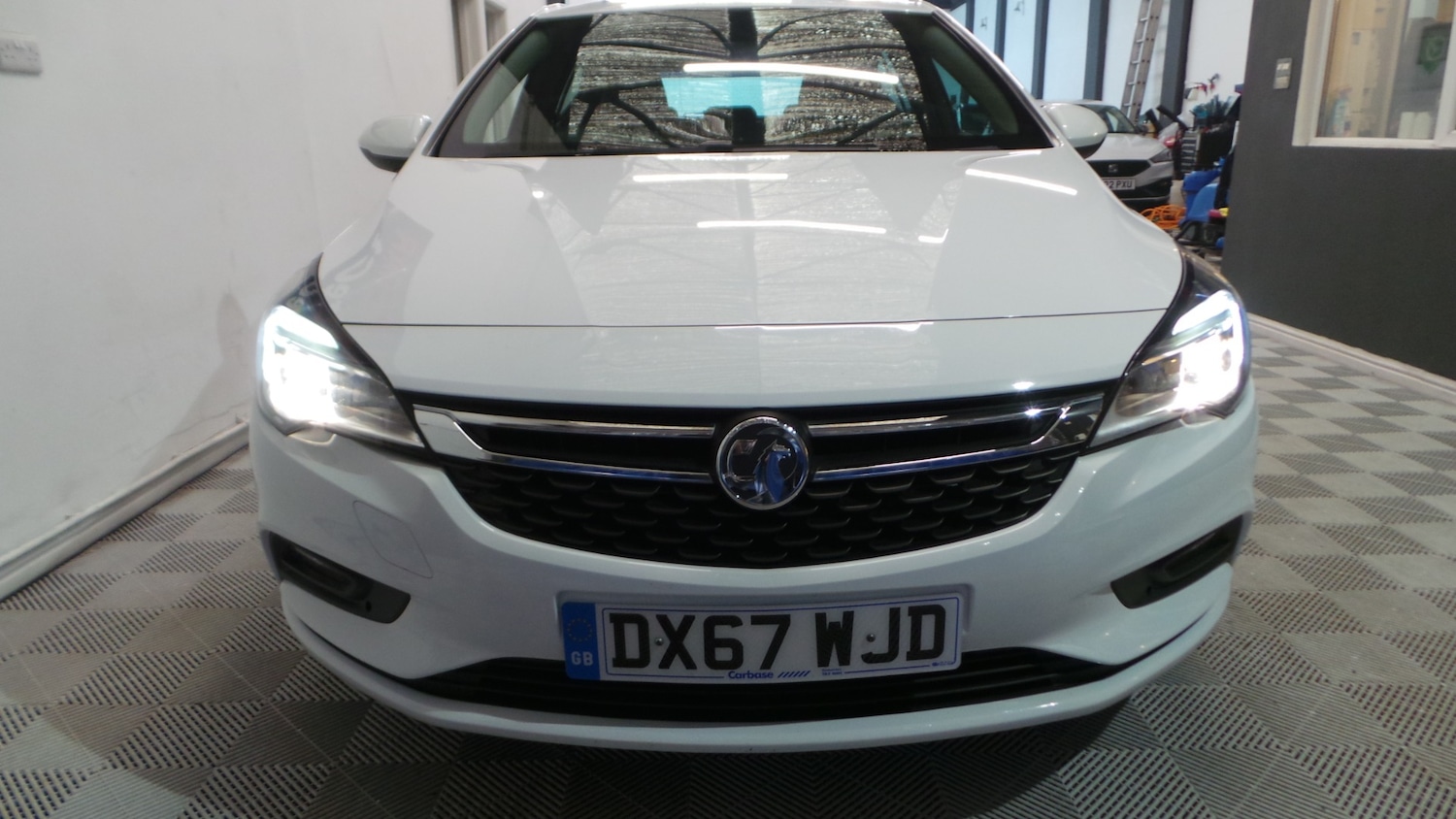 Used Vauxhall Astra 2017 for sale - 76329752: Photo 9