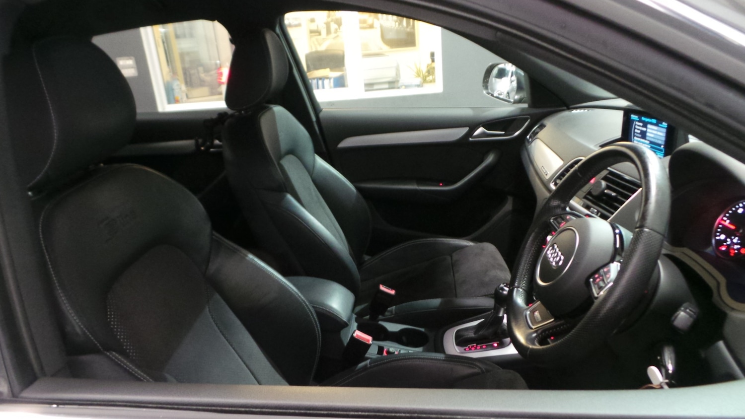 Used Audi Q3 2016 for sale - 76494136: Photo 25