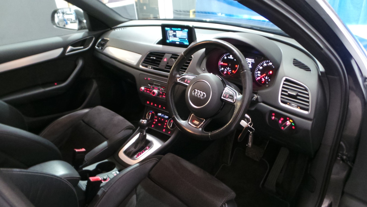 Used Audi Q3 2016 for sale - 76494136: Photo 3