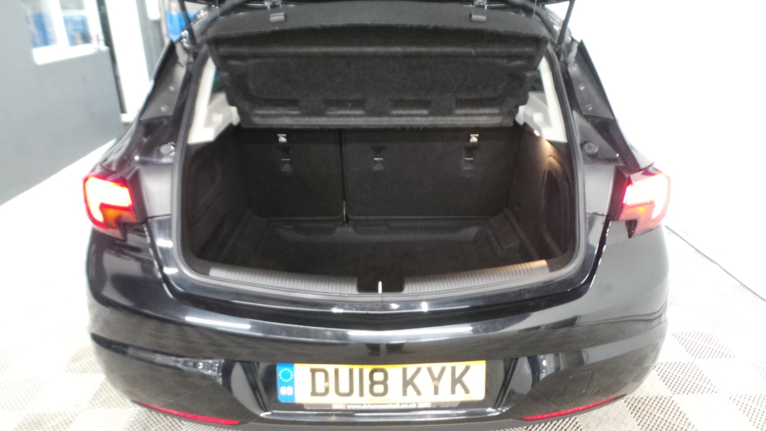 Used Vauxhall Astra 2018 for sale - 76980786: Photo 11