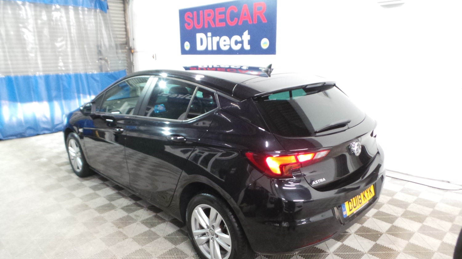 Used Vauxhall Astra 2018 for sale - 76980786: Photo 2