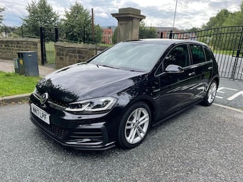 Used Volkswagen Golf 2017 for sale - 79842474: Photo