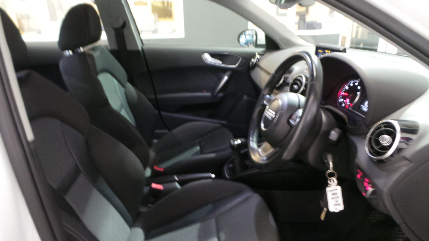 Used Audi A1 2017 for sale - 76615873: Photo 28