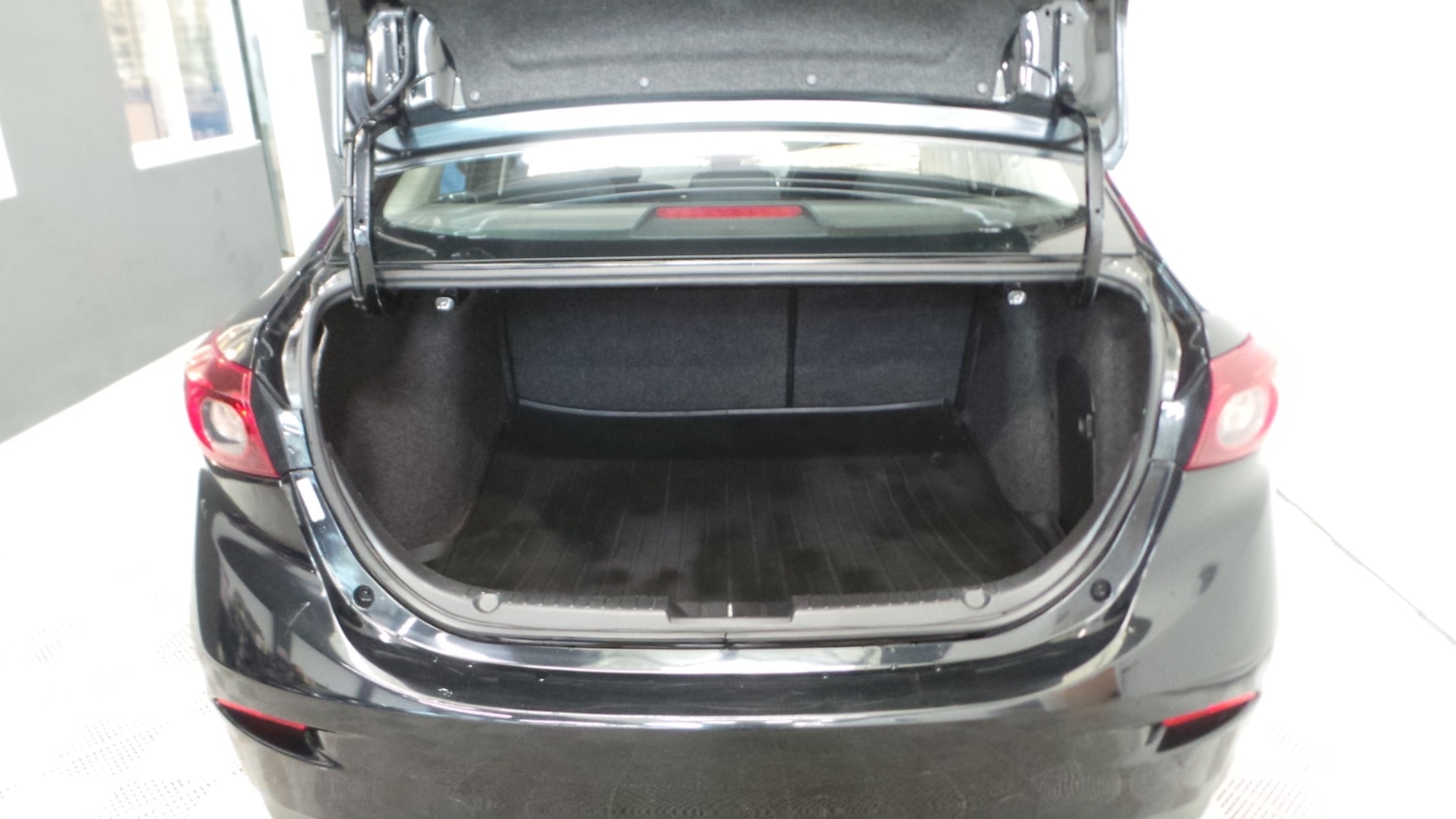 Used Mazda Mazda3 2015 for sale - 76207164: Photo 9