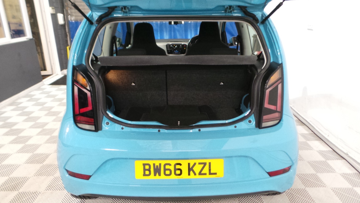 Used Volkswagen up! 2016 for sale - 76533658: Photo 16