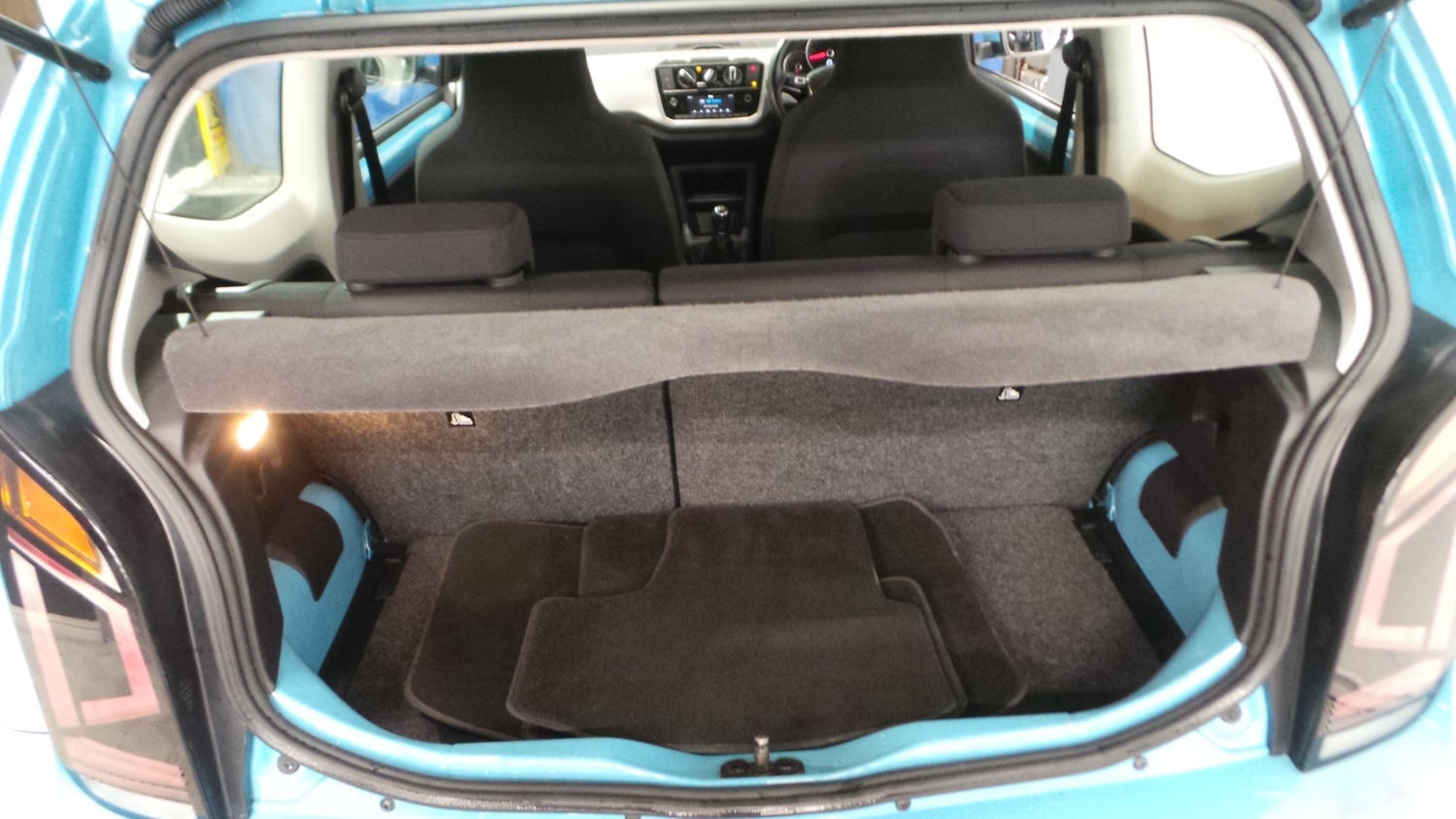 Used Volkswagen up! 2016 for sale - 76533658: Photo 21