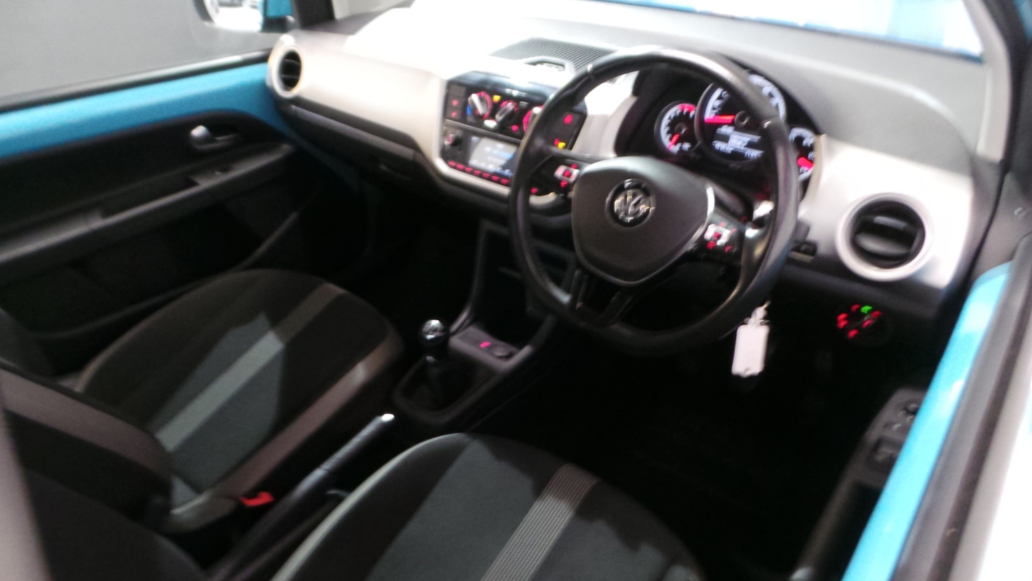 Used Volkswagen up! 2016 for sale - 76533658: Photo 24