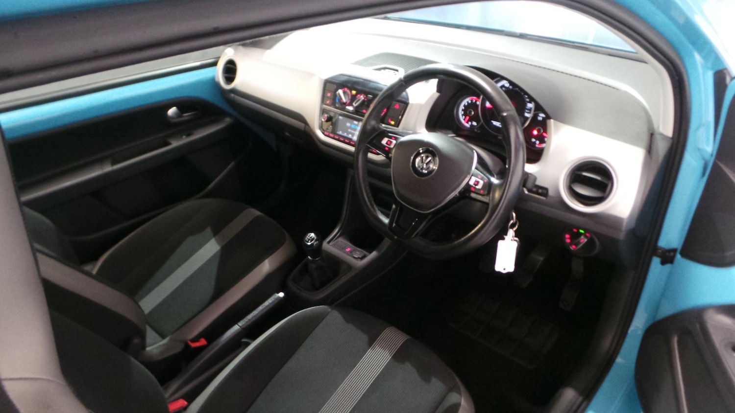 Used Volkswagen up! 2016 for sale - 76533658: Photo 31