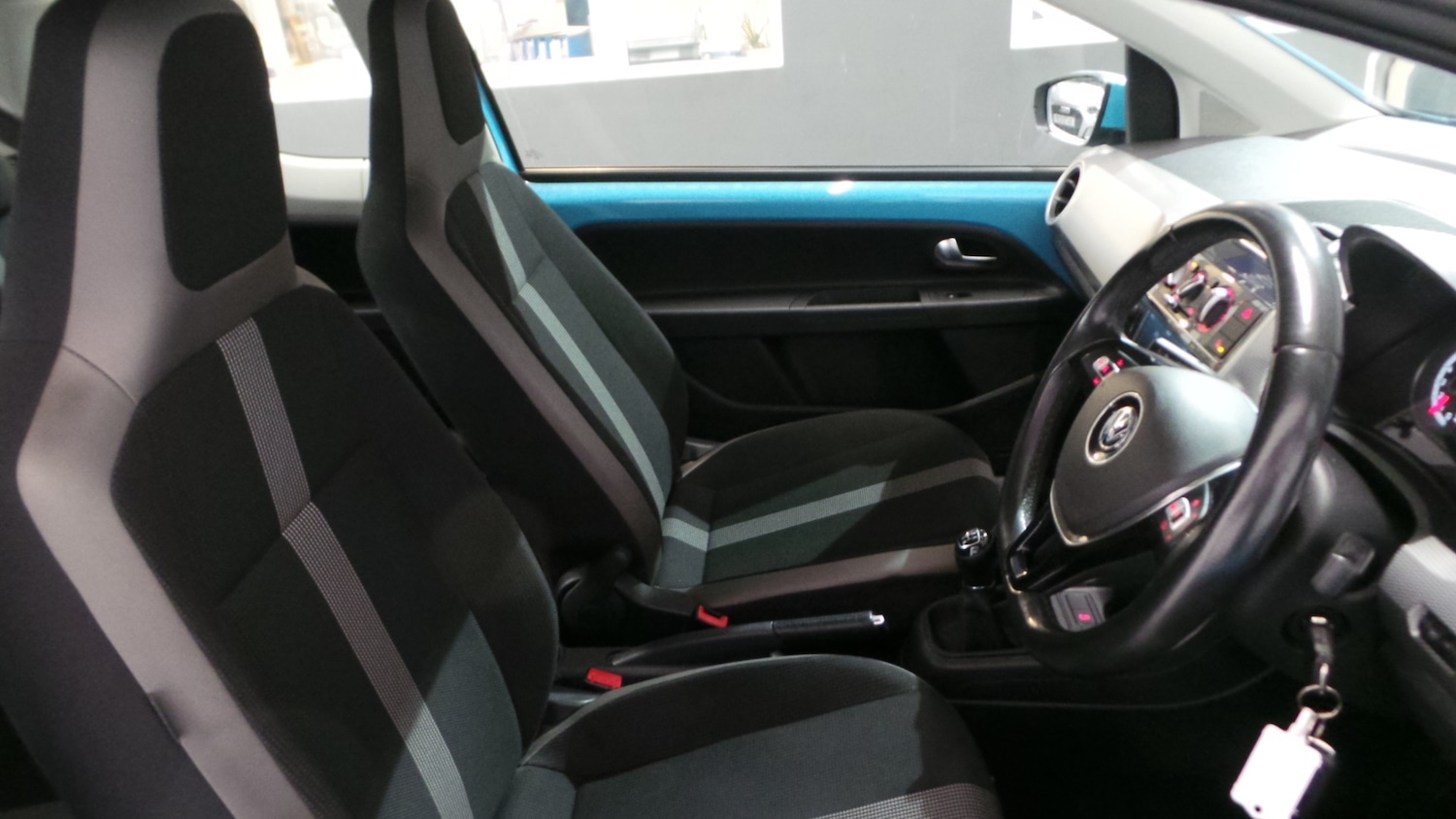 Used Volkswagen up! 2016 for sale - 76533658: Photo 32