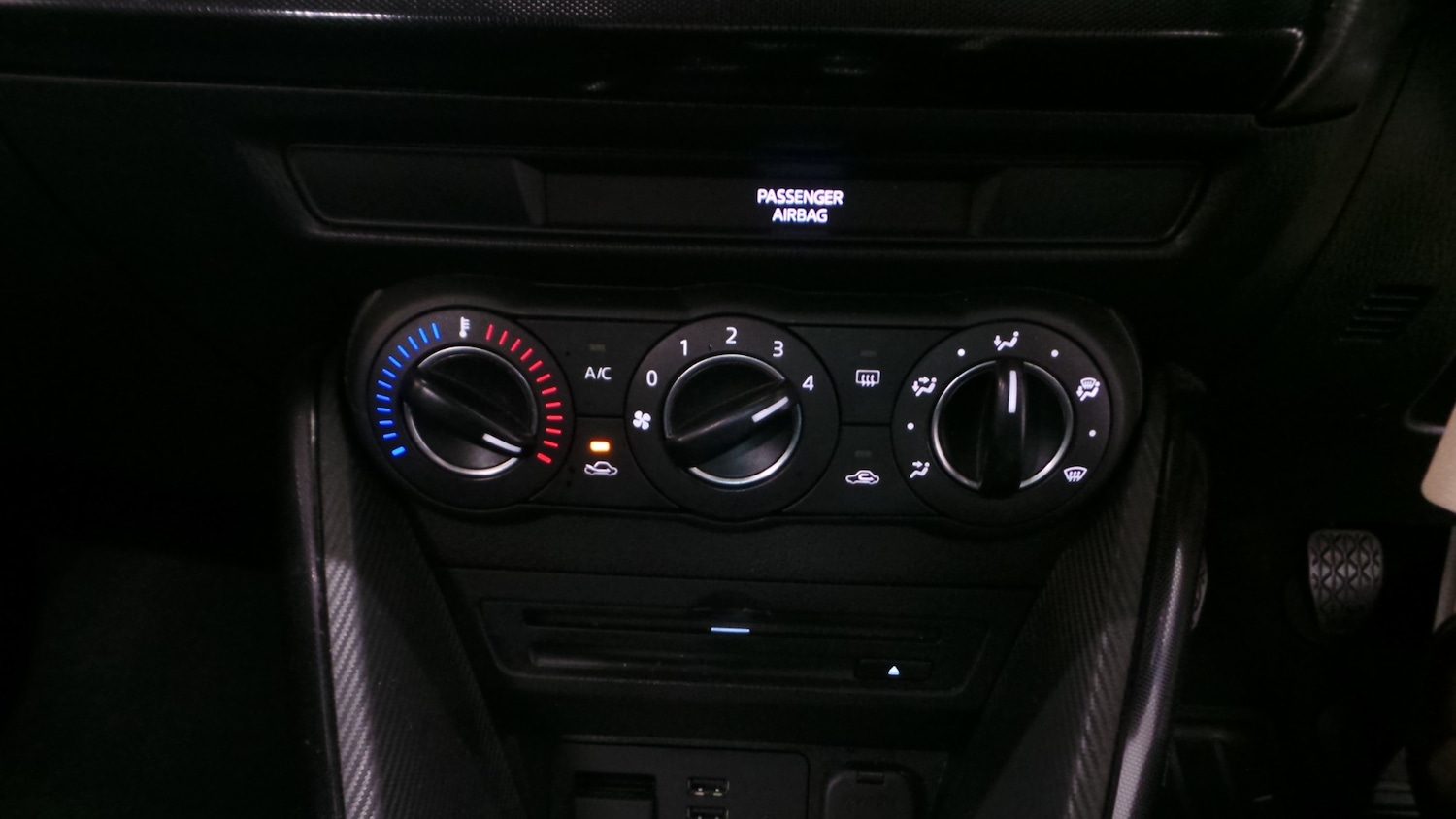 Used Mazda Mazda2 2015 for sale - 77679188: Photo 24