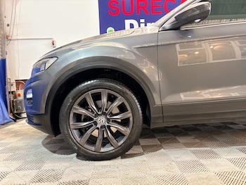 Used Volkswagen T-Roc 2018 for sale - 78486914: Photo