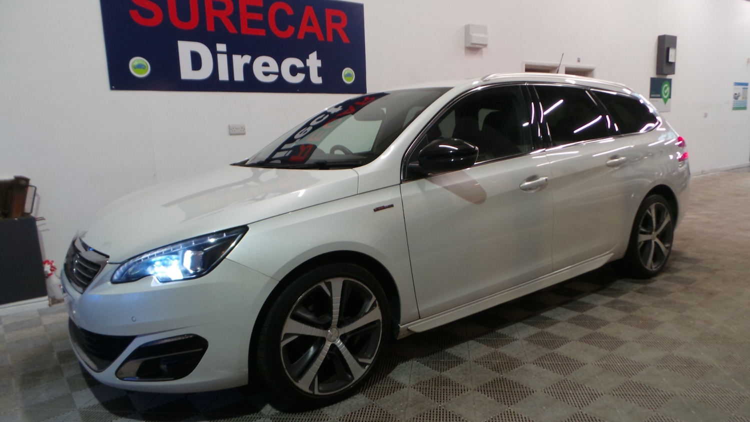 Used Peugeot 308 2015 for sale - 77034004: Photo 10