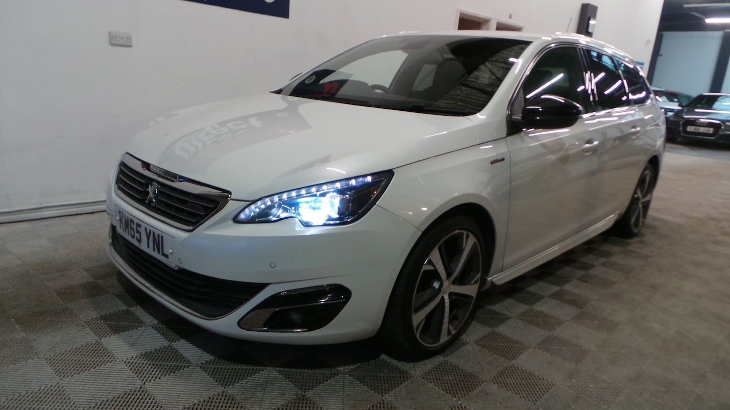 Used Peugeot 308 2015 for sale - 77034004: Photo 20