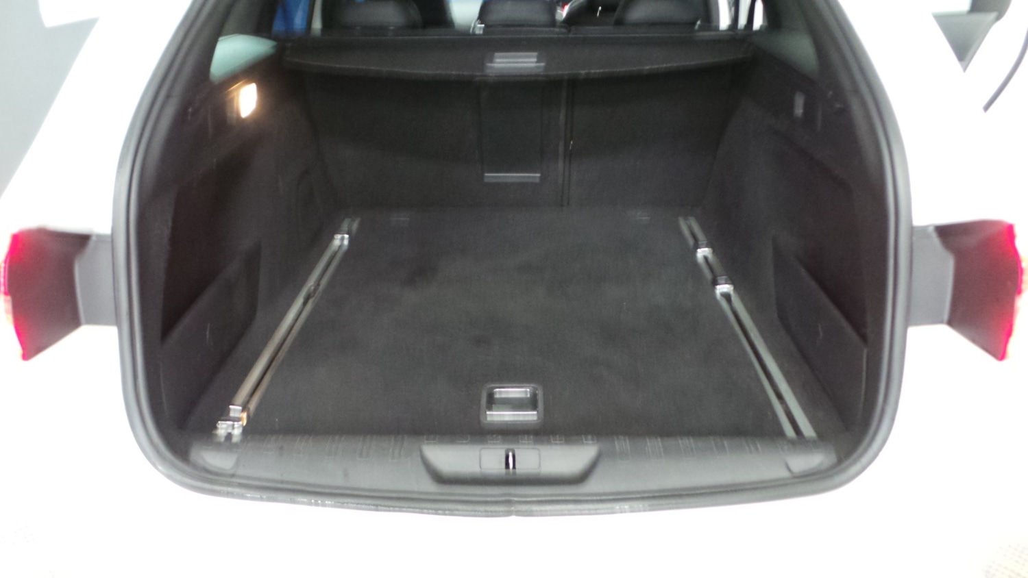 Used Peugeot 308 2015 for sale - 77034004: Photo 7