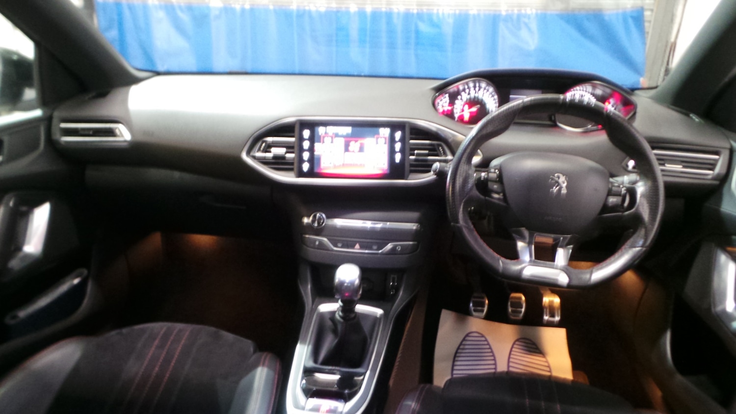 Used Peugeot 308 2015 for sale - 77034004: Photo 9