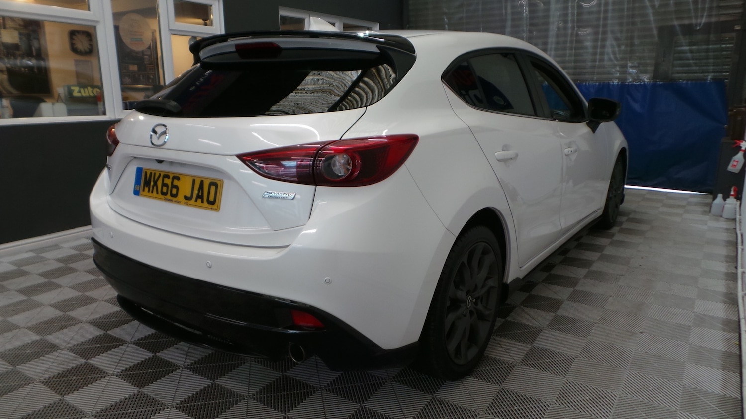 Used Mazda Mazda3 2016 for sale - 76205758: Photo 4