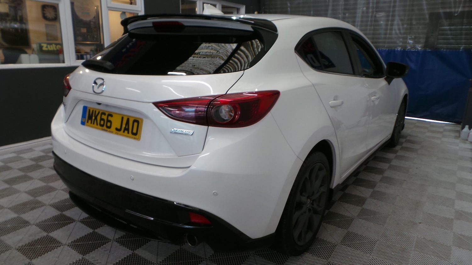 Used Mazda Mazda3 2016 for sale - 76205758: Photo 8