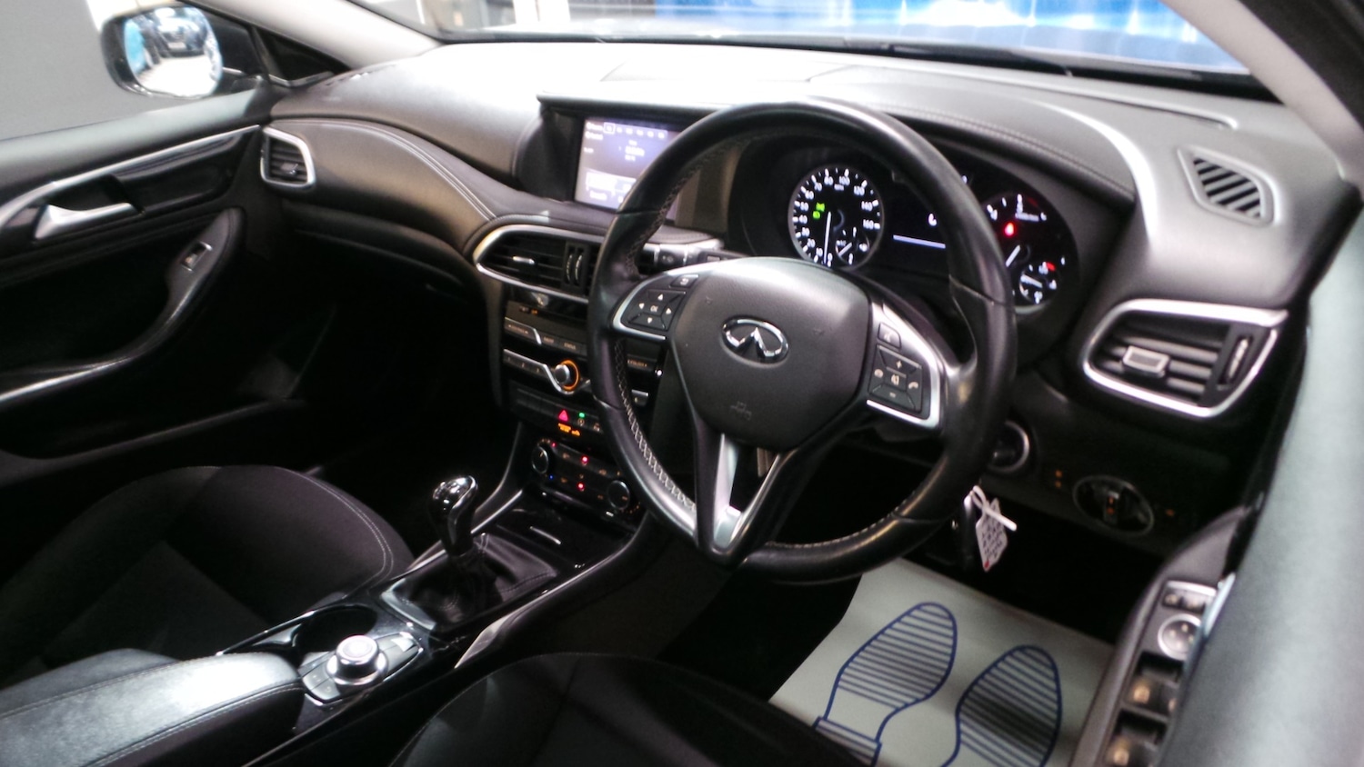 Used Infiniti Q30 2018 for sale - 76568146: Photo 3